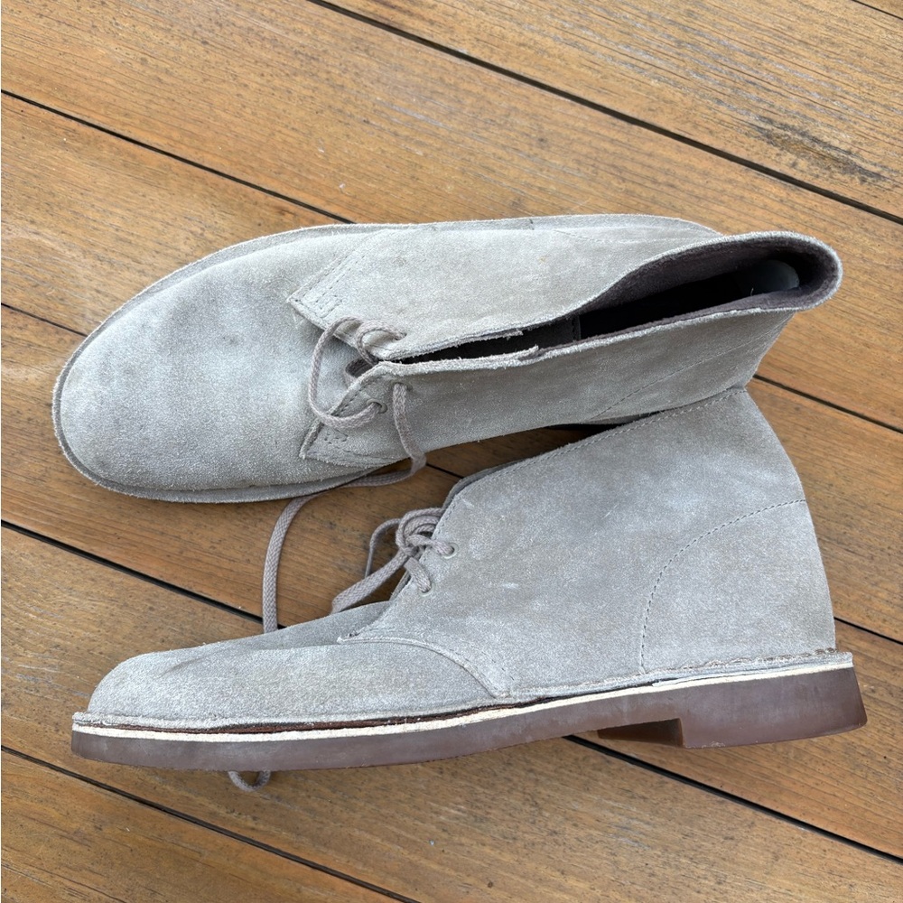 Men’s Clarks original Chukka Boots - Gray Suede